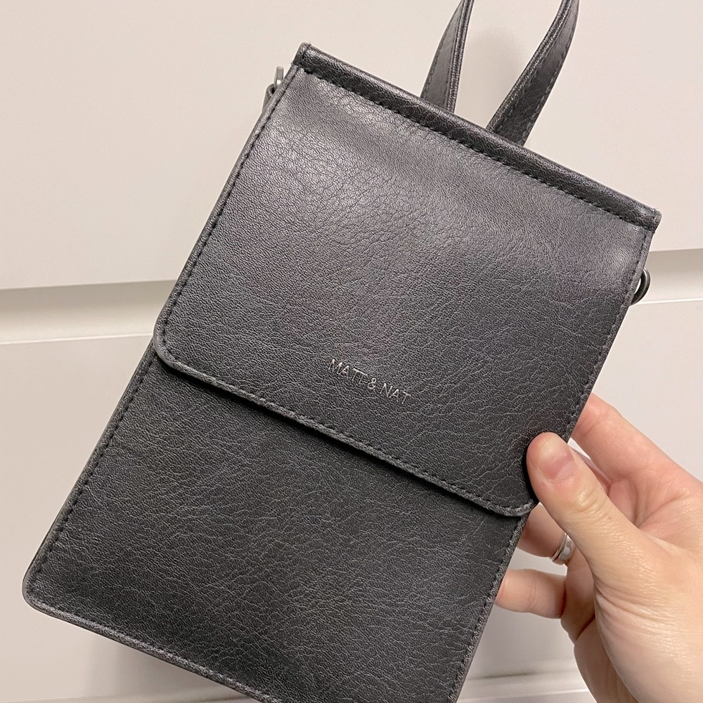 Matt & Nat Black Crossbody Bag with Minimalist Design